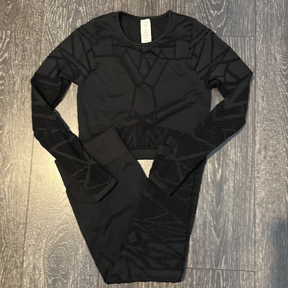 Demi Lovati X Fabletics Set